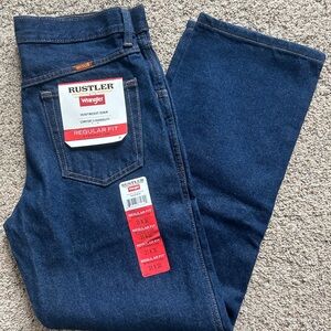 Wrangler Regular Fit Straight Leg Jeans in Dark Blue